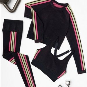 Fabletics Time to Sleigh Aisley 3-Piece Set
